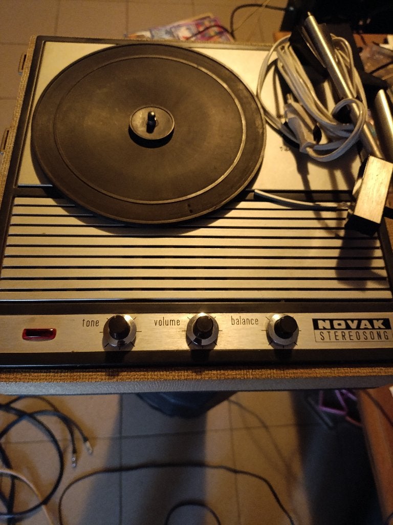 Platenspeler Jaren 50 60 70 VINTAGE NOVAK + Speakers, Audio, Tv en Foto, Platenspelers, Ophalen, Niet werkend, Platenspeler, Overige merken