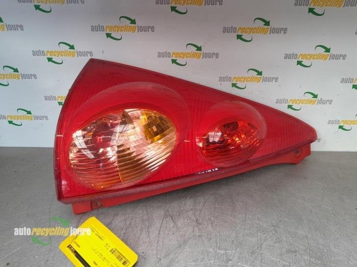 Feu arrière gauche d'un Peugeot 107, Autos : Pièces & Accessoires, -, -, 3 mois de garantie, Utilisé