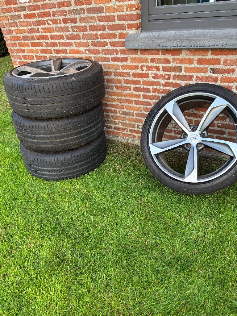Jantes 22 pouces avec pneus Conti 255/40/22, Autos : Pièces & Accessoires, Pneus & Jantes, Pneus et Jantes, 255 mm, Enlèvement ou Envoi