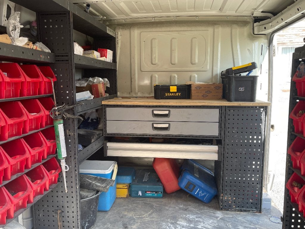 Armoires/étagères pour camionnette, Enlèvement