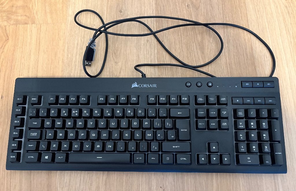 Corsair K55 RGB mechanisch toetsenbord, Computers en Software, Ophalen, Zo goed als nieuw, Qwerty, Verlichte toetsen