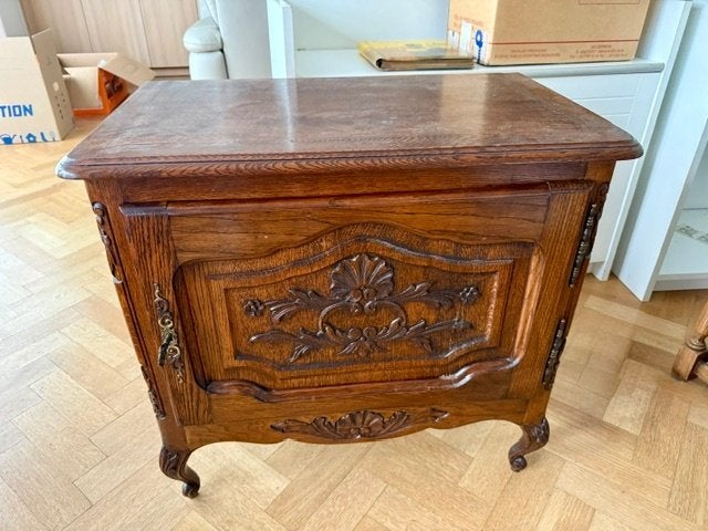 Robuust eiken kastje – voor upcycling of landelijk interieur, Ophalen