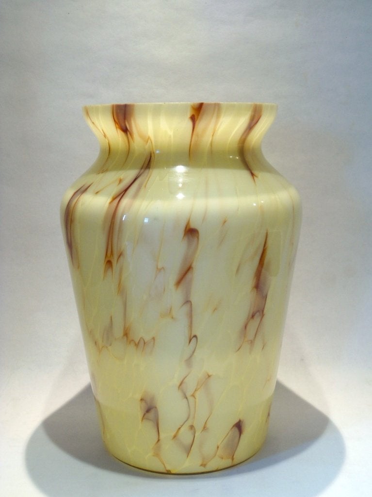 Scailmont. Vintage opaline vaas., Ophalen
