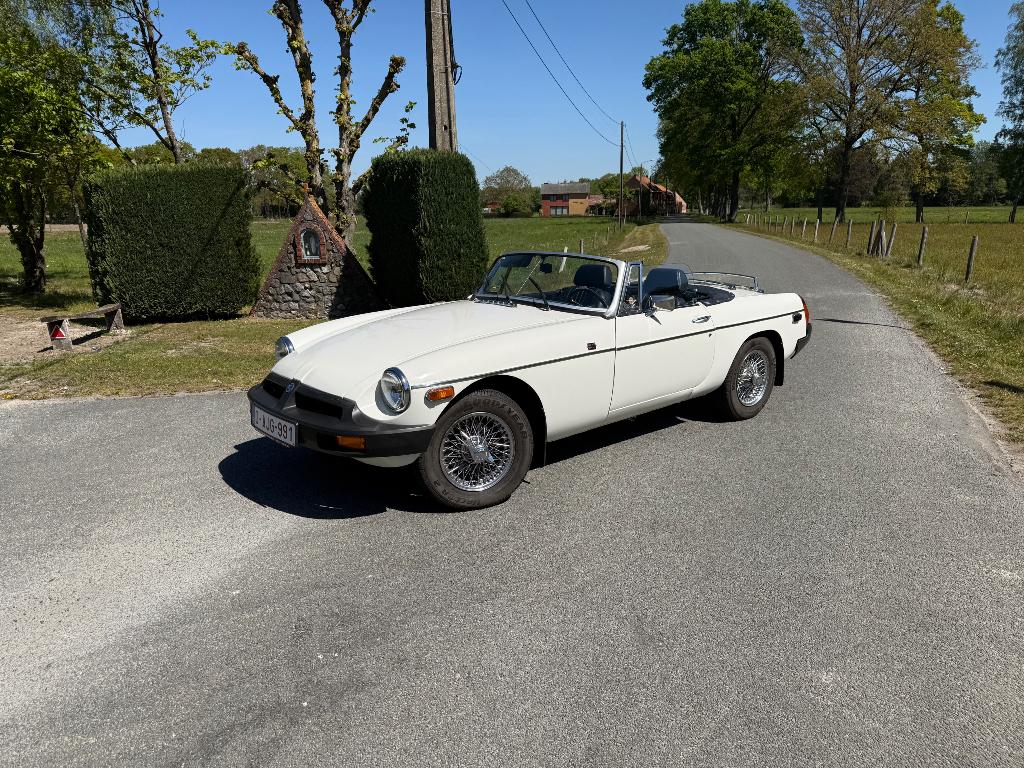 Mgb, Autos, Oldtimers & Ancêtres, Cuir, Achat, Boîte manuelle, Noir