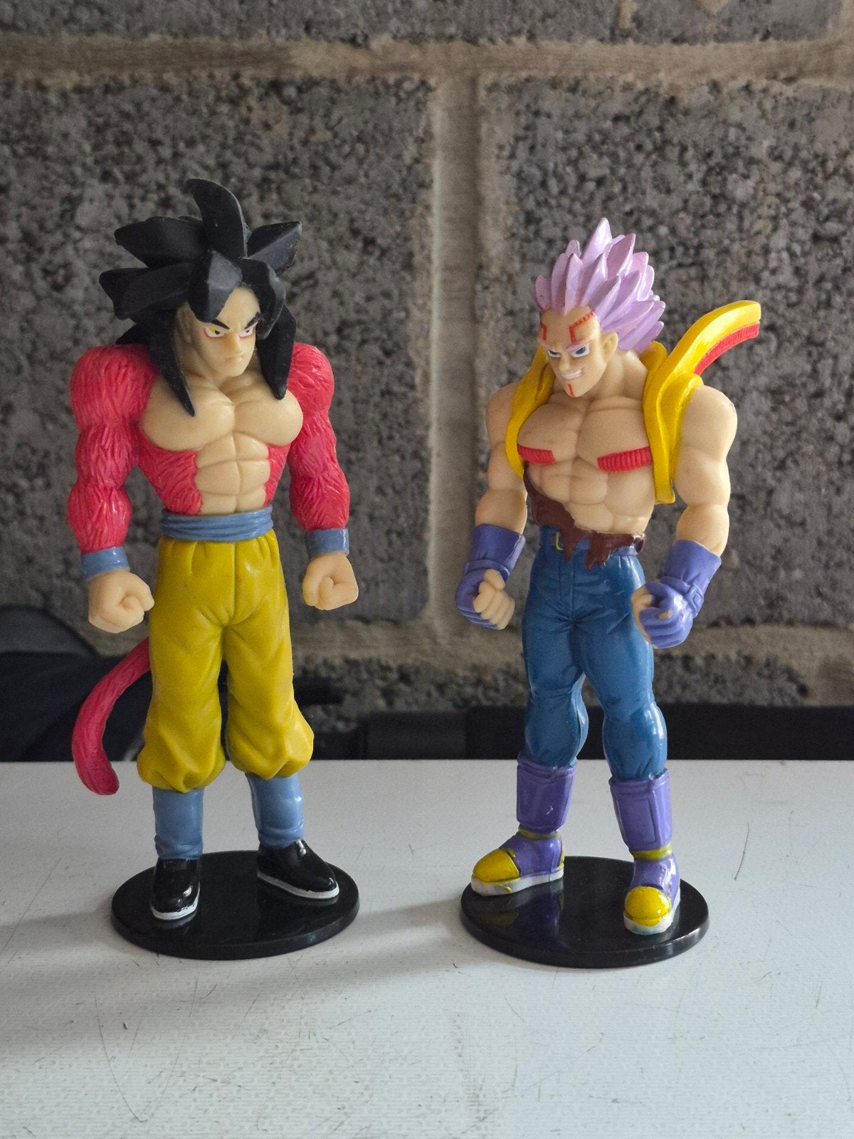 2 figurines de 1996 Dragon ball GT, Enlèvement