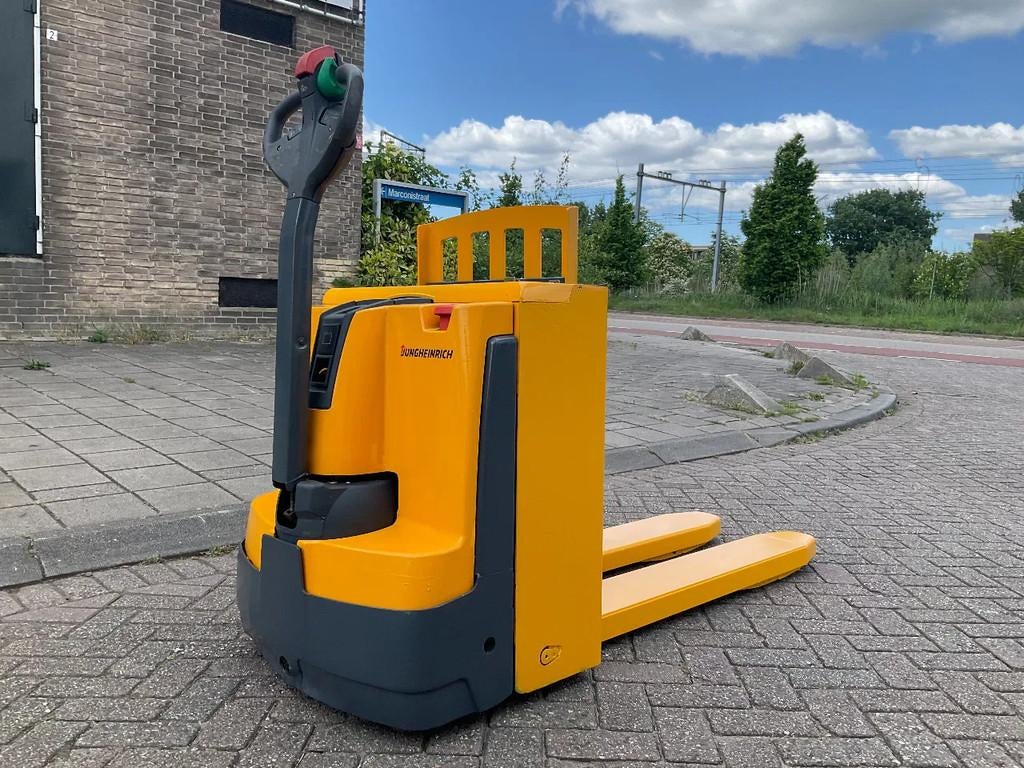 Jungheinrich EJE C20 2000KG 70CM STAPELAAR / HEFTRUCK, Zakelijke goederen, Machines en Bouw | Heftrucks en Intern transport, Stapelaar
