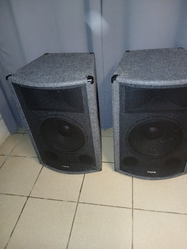Table de mixage et baffles, Enlèvement, Utilisé