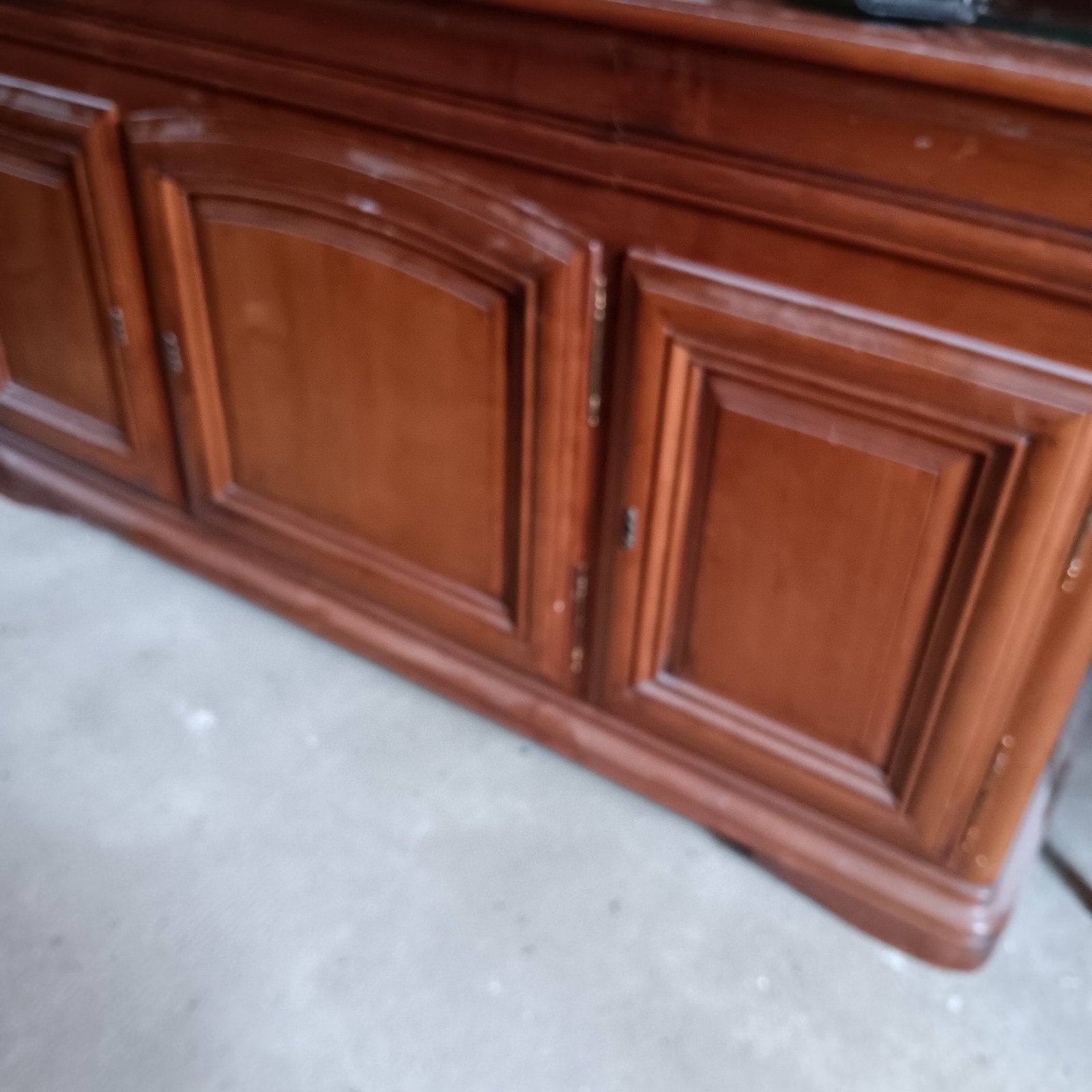 Dressoirs en tafel gratis op te halen., Ophalen