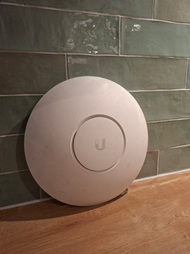 Ubiquiti UniFi AC HD, Computers en Software, Accesspoints, Ophalen of Verzenden, Gebruikt, Ubiquiti