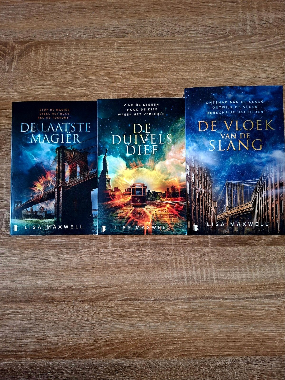 Lisa Maxwell – De Magier serie (3 boeken), Boeken, Ophalen of Verzenden, Zo goed als nieuw, Lisa Maxwell