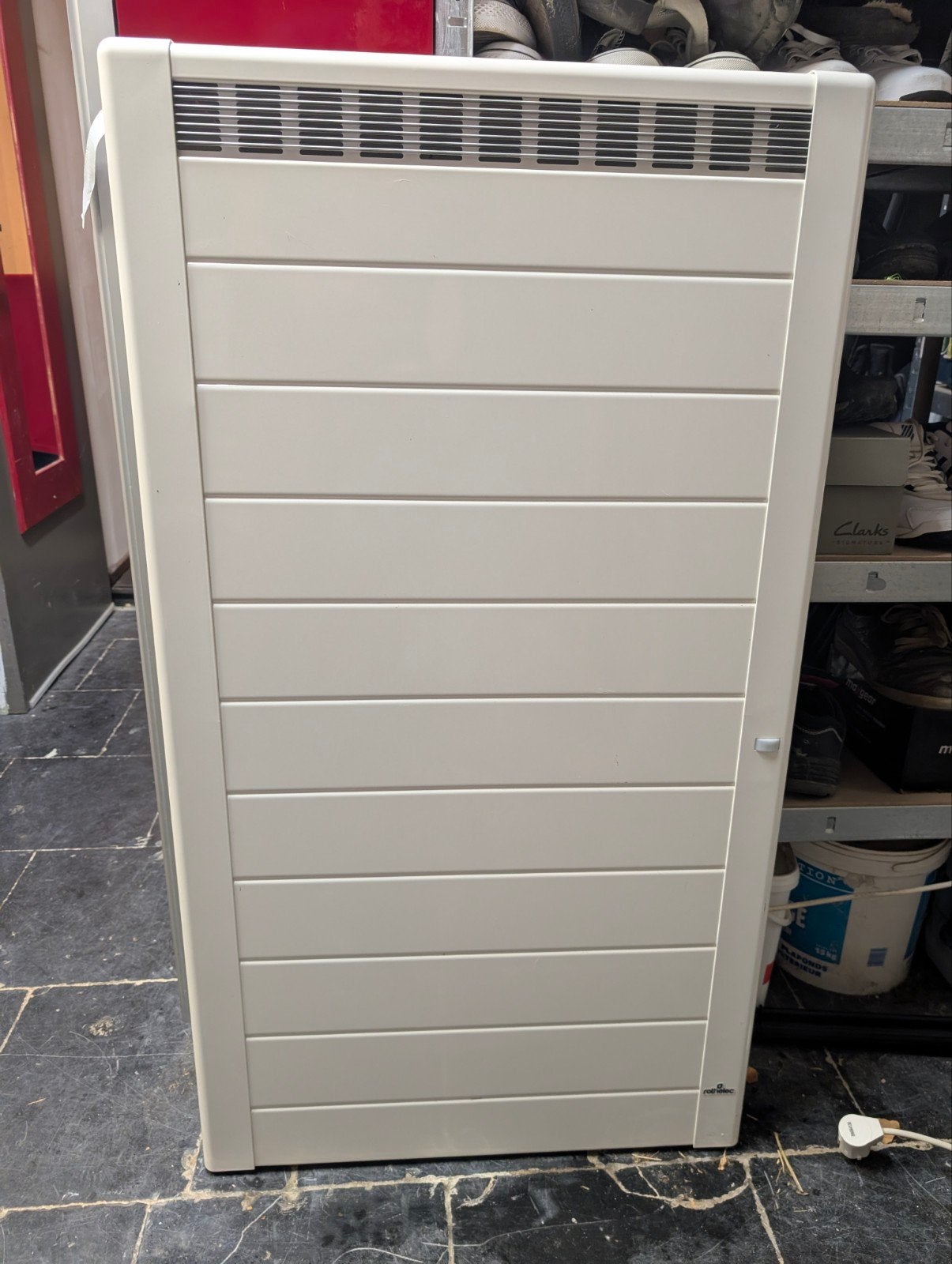 Rothelec elektrische verwarming met inertie van 1800 watt, Ophalen