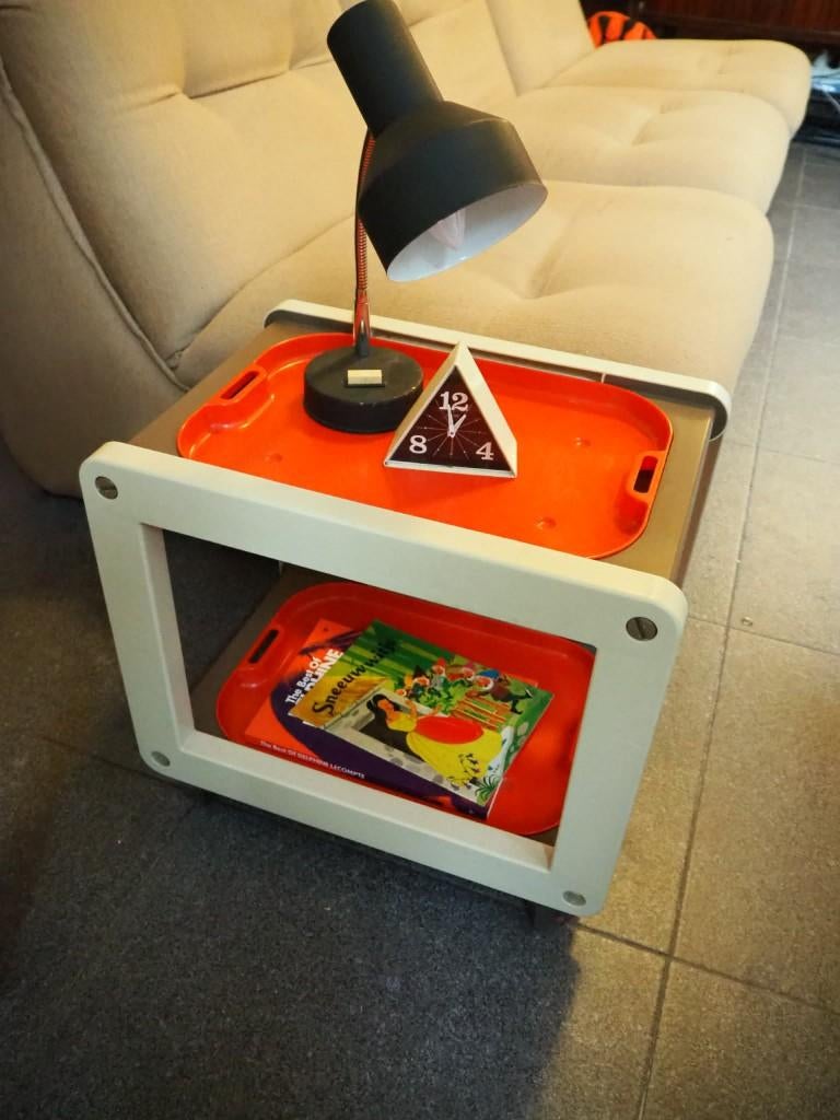 Space Age trolley, bijzettafeltje op wielen, 1970s, Huis en Inrichting, Minder dan 45 cm, Zo goed als nieuw, Rechthoekig, Ophalen