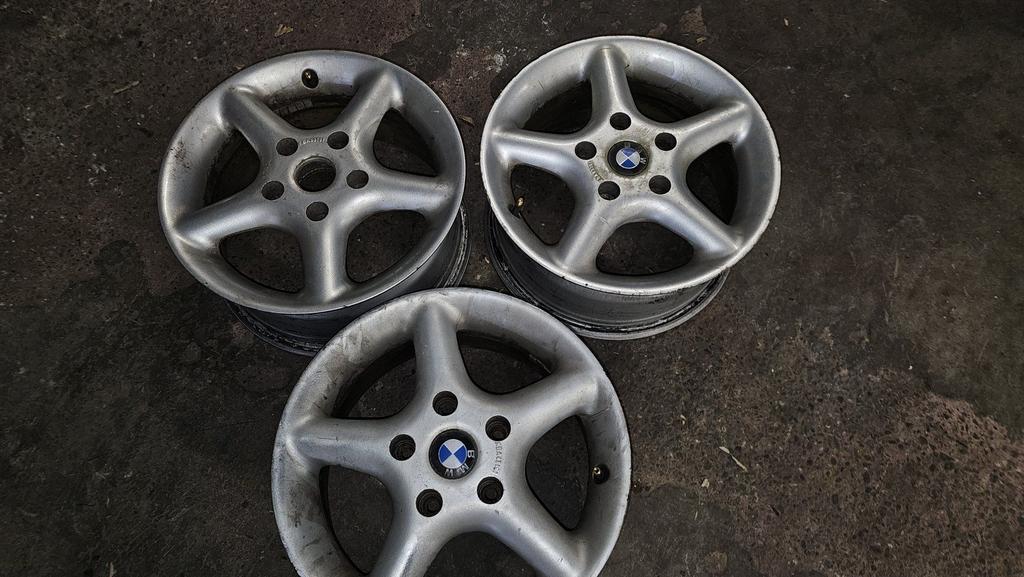 Borbet velgen BMW 15 inch 3 stuks 5 serie E34, Auto-onderdelen, Gebruikt, Velg(en), -, -