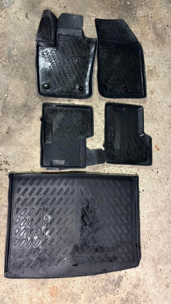 Tapis sol et coffre Jeep Renegade caoutchouc, Enlèvement, Comme neuf