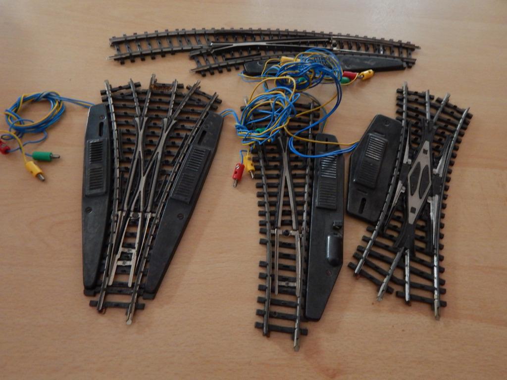 Aiguillages Märklin Lot K présentant des défauts pour bric, Enlèvement ou Envoi, Courant alternatif, Rails, Utilisé