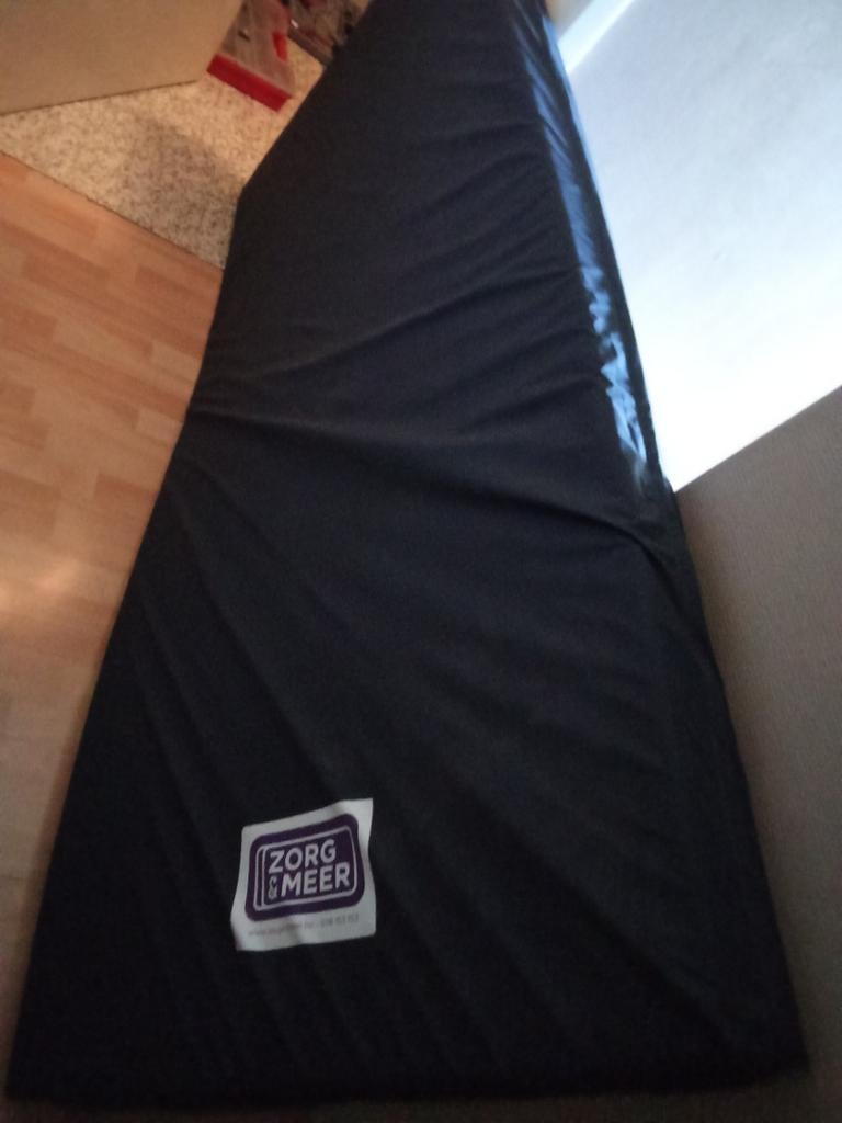 Matras ziekenhuis bed 85  CM / 200 cm, Ophalen, Zo goed als nieuw