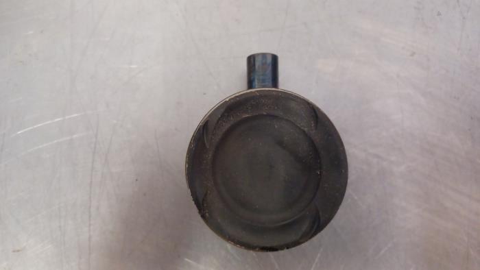 Piston d'un Mercedes C-Klasse, 3 mois de garantie, Utilisé, -, -