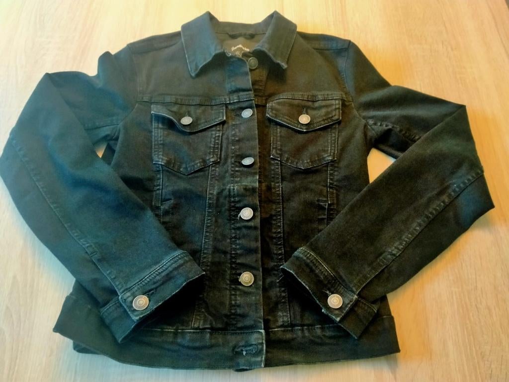 Stradivarius zwart spijkerjack, maat XS, Ophalen, Meisje, Trui of Vest, Zo goed als nieuw