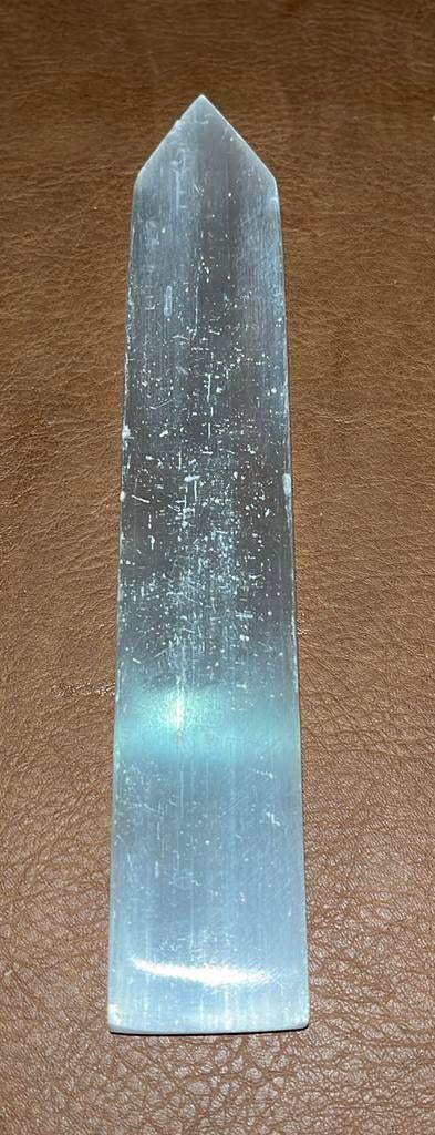 Seleniet punt(massagesteen) - 117gram - 198mm x 34mm x 9mm, Collections, Minéraux & Fossiles, Minéral, Enlèvement ou Envoi