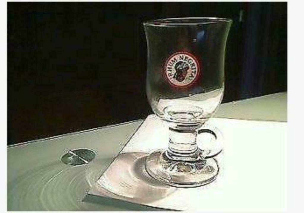 Anciens verres rhum Négrita; modèle avec une anse en partie, Enlèvement ou Envoi, Comme neuf, Autres types