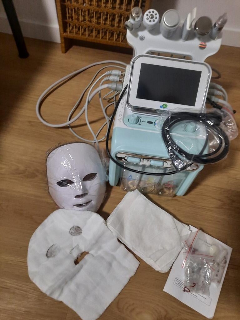 Appareil multifonctions visage hydrafacial complet, Bijoux, Sacs & Beauté, Beauté | Soins du visage, Nettoyage