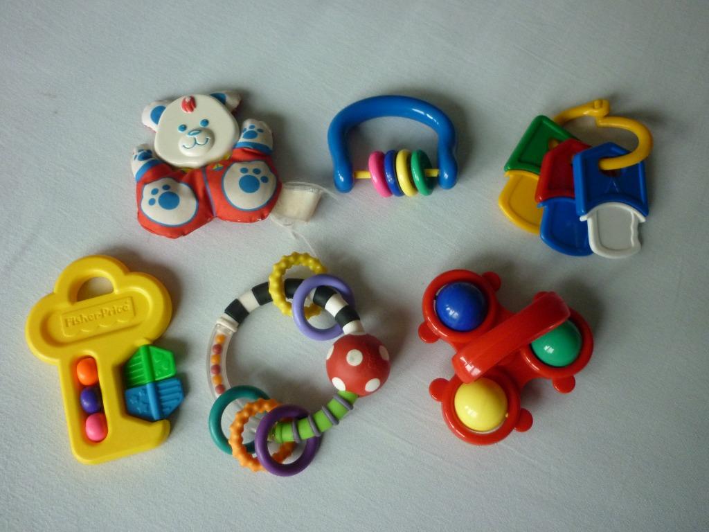 9 Rammelaars Fisher-Price, Chicco, Ophalen of Verzenden, Zo goed als nieuw, Rammelaar, Met geluid