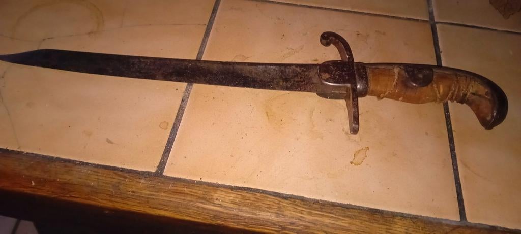 Ww1 restant de sabre, Enlèvement