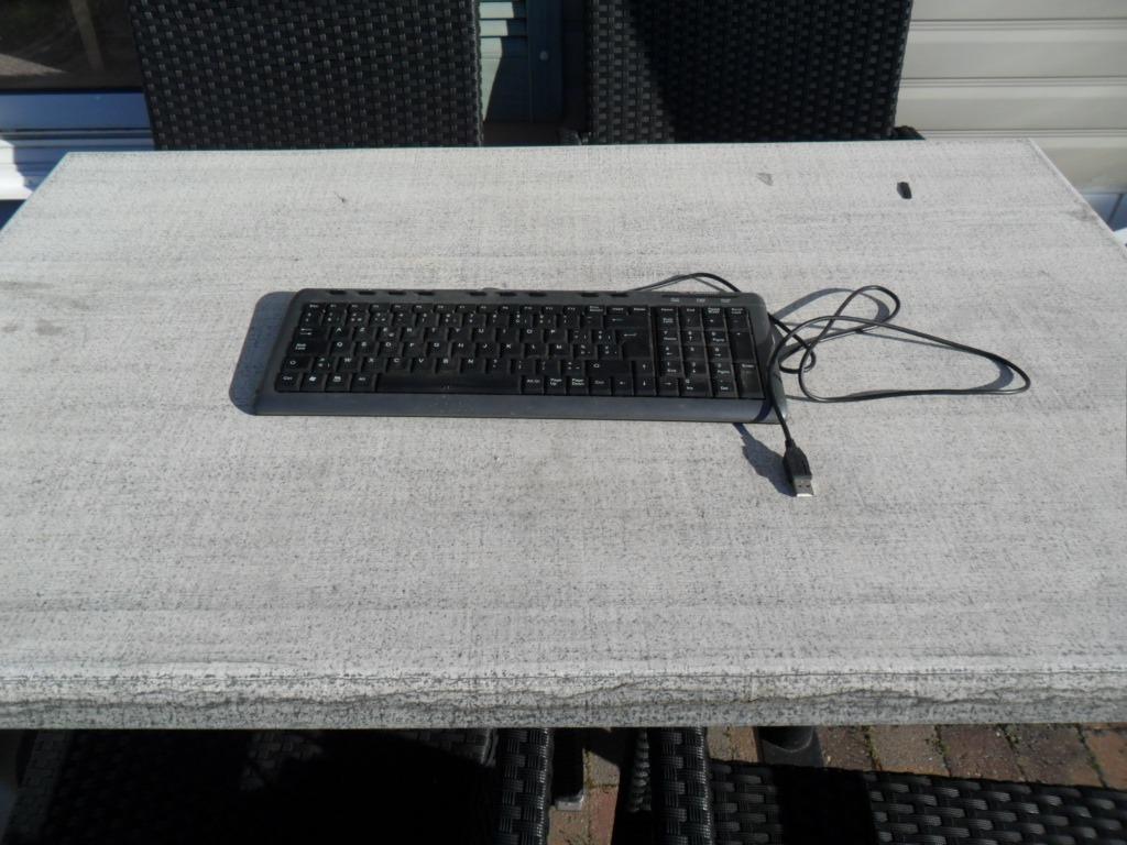 1clavierazerty+souris d'ordinateur sans fil de marque Typhoo, Azerty, Enlèvement, Utilisé, Sans fil