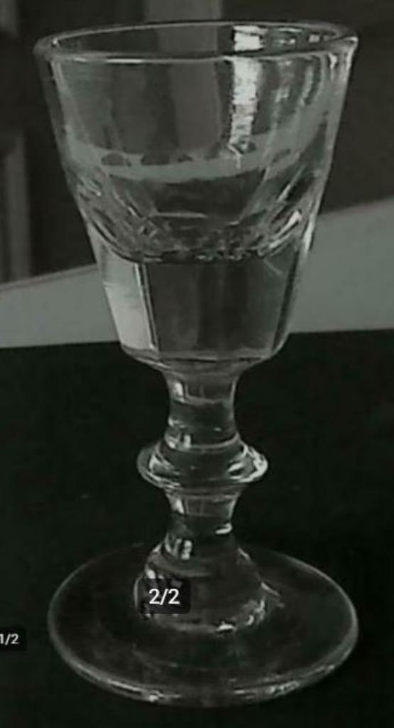 Anciens verres à goutte sur pied avec facettes, Antiquités & Art, Enlèvement ou Envoi