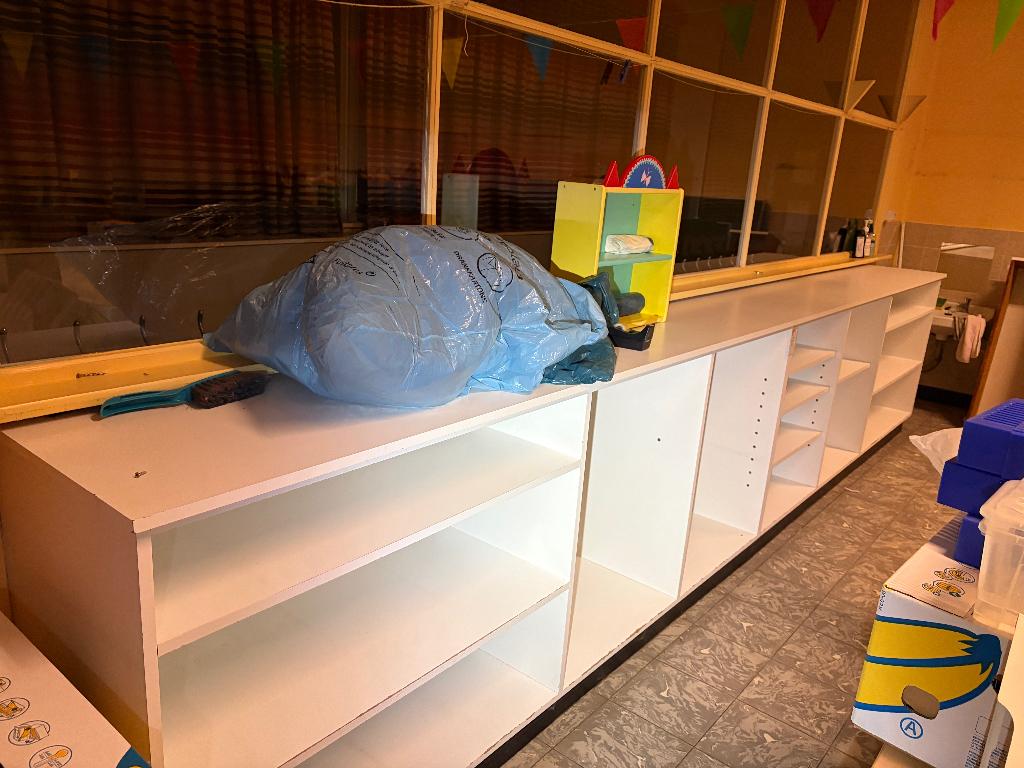 Kast wit, Enlèvement, Utilisé