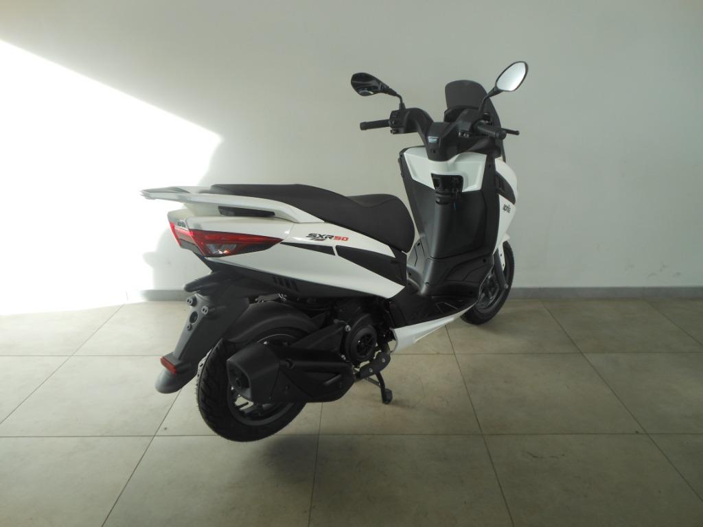 Aprilia SXR 50, Scooter, Entreprise, Jusqu'à 11 kW, Permis Moto A1 minimum