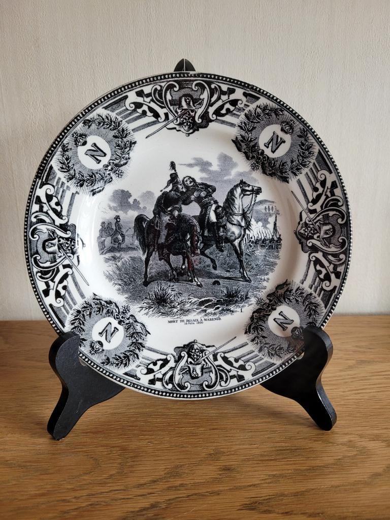 Assiette Boch Keramis, Mort de Desaix à Marengo, 20,5 cm Nap, Antiquités & Art, Enlèvement ou Envoi