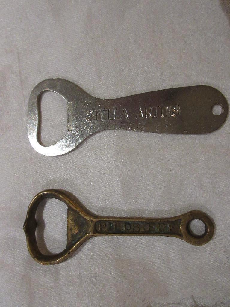 2 oude vintage flessenopeners Piedboeuf en Stella Artois, Verzamelen, Ophalen, Stella Artois