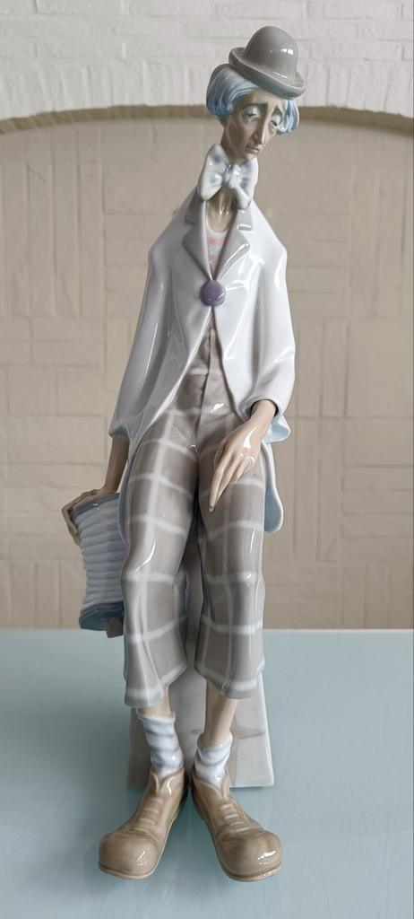 Ancien clown en porcelaine avec accordéon Lladro Espagne., Antiquités & Art, Enlèvement ou Envoi