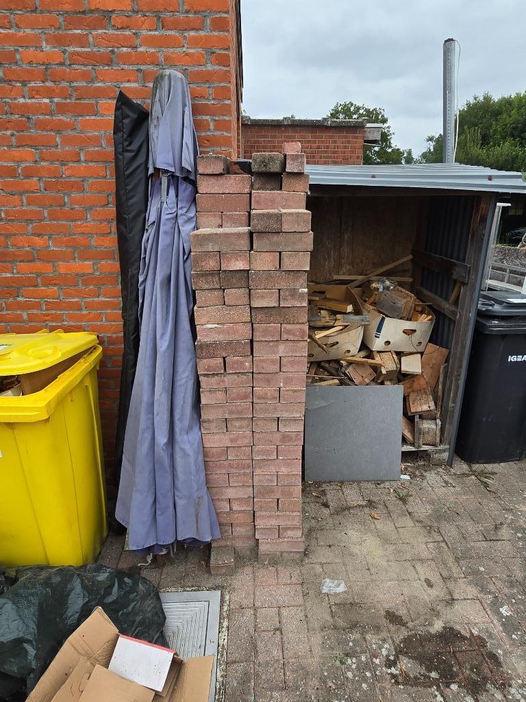 +/- 40 Klinkers, Ophalen, Gebruikt, Beton, Klinkers