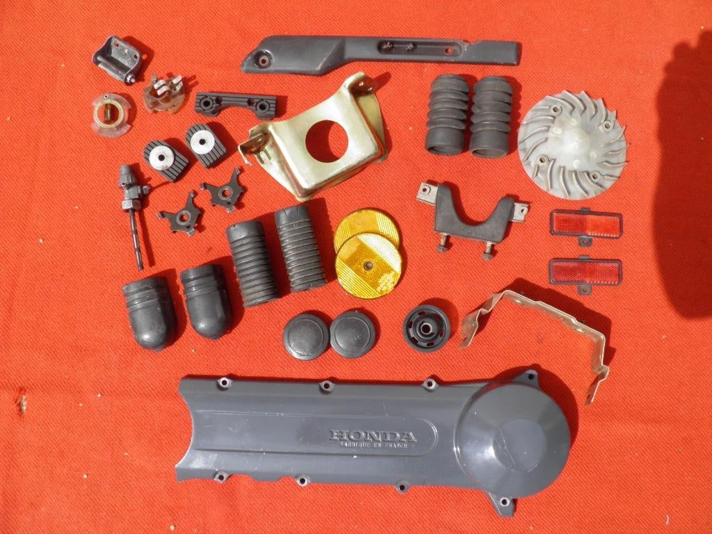 Kleine onderdelen voor Honda Wallaroo., Fietsen en Brommers, Ophalen of Verzenden, Gebruikt, Overige typen, Honda wallaroo