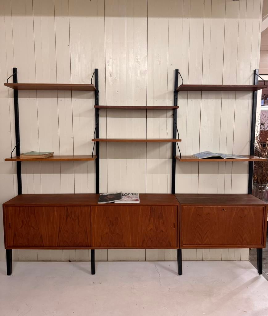 Poul Cadovius by Royal System vintage modulair wandsysteem, Huis en Inrichting, Kasten | Wandmeubels, Gebruikt, Teakhout, 200 cm of meer