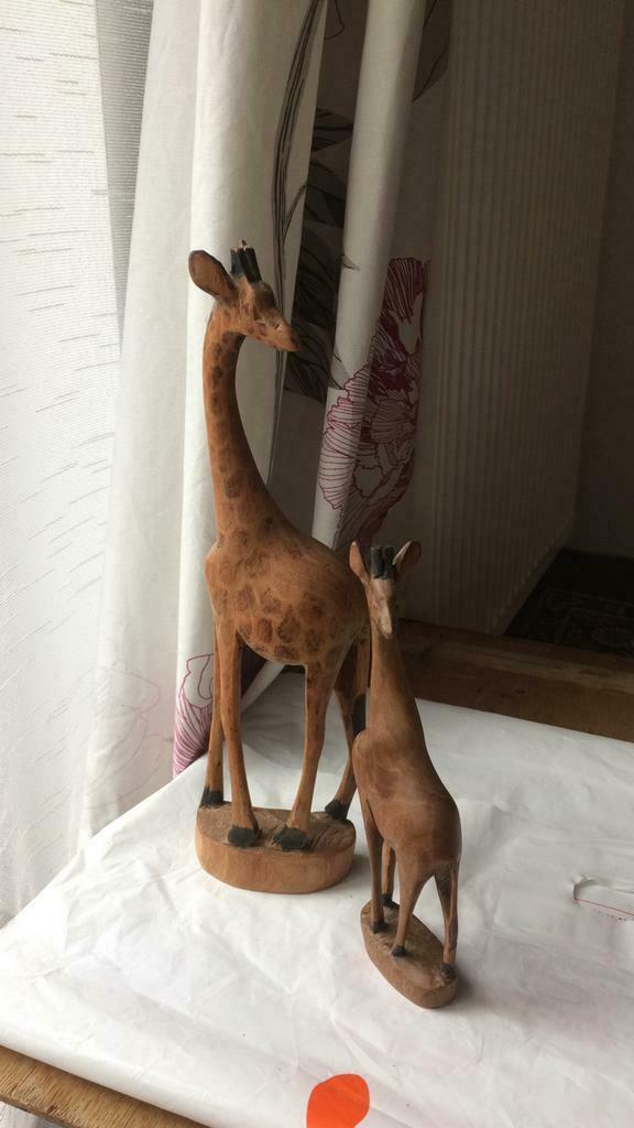 giraffe made of wood h-31,l-9,b-4.5cm, Kl h-20cm, l-7,b-3c, Ophalen of Verzenden