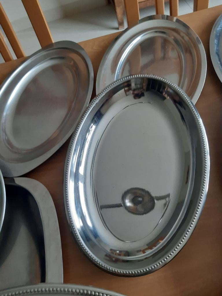 Schalen en schaal voor taart in Inox., Huis en Inrichting, Keuken | Servies, Ophalen of Verzenden, Gebruikt, Overige materialen