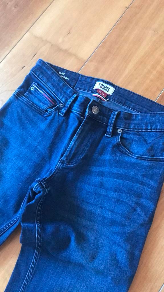 Jeans Tommy jongens 28/34 donkere jeans, Ophalen of Verzenden, Zo goed als nieuw, Blauw, Overige jeansmaten
