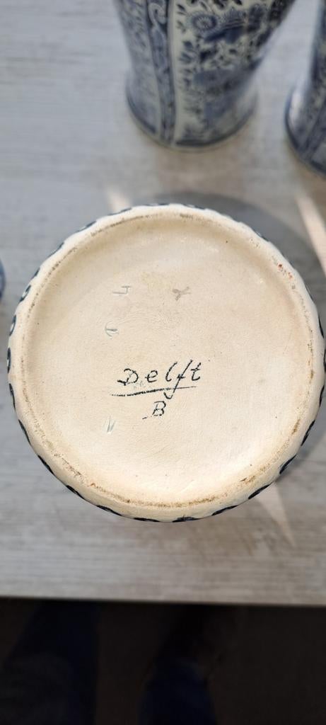 Antique delftsblauw, Enlèvement