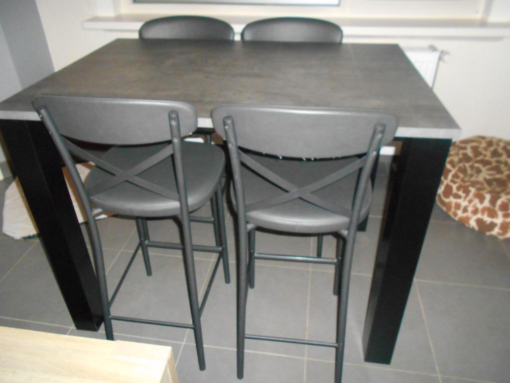 tafel en stoelen, Huis en Inrichting, Tafels | Eettafels, 100 tot 150 cm, 50 tot 100 cm, Zo goed als nieuw, Modern