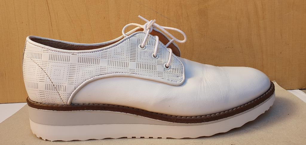 Chaussure eram 39, Eram, Enlèvement