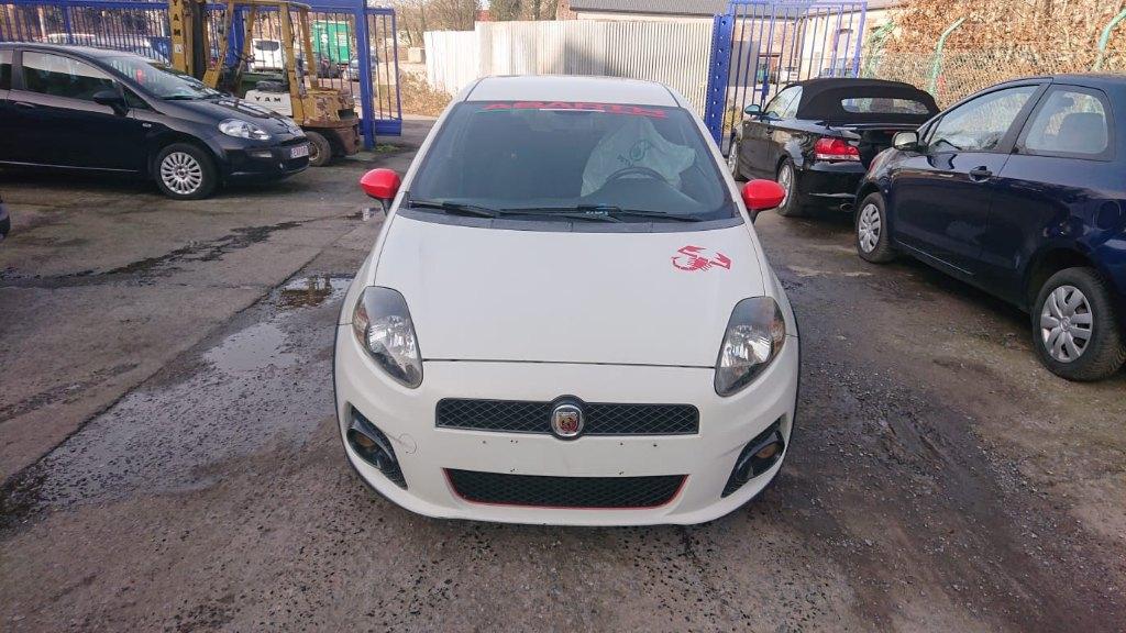 Fiat Abarth grande punto 1400cc turbo 2010 176000km gps clim, Entreprise, Boîte manuelle, Alcantara, Noir