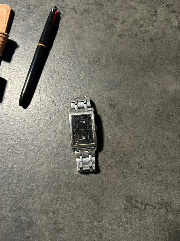 Montre Hugo boss à réparer, Enlèvement ou Envoi, Utilisé
