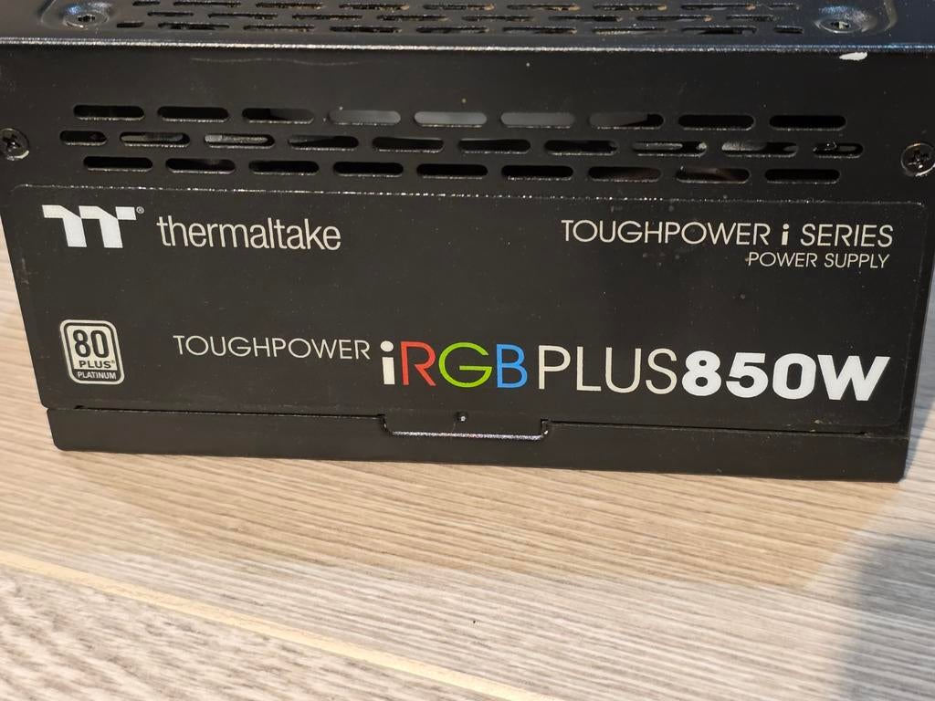 Thermaltake 850 W IRGB plus 80 Platinum 850 W, Informatique & Logiciels, Alimentations internes, Enlèvement ou Envoi