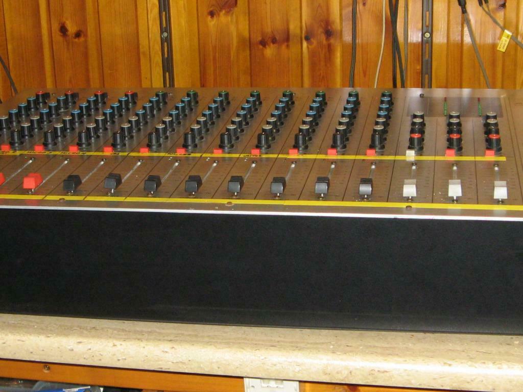 Mengpaneel audio Mixer JB Proffesional Model 1200, Ophalen, Gebruikt, 10 tot 20 kanalen, Microfooningang
