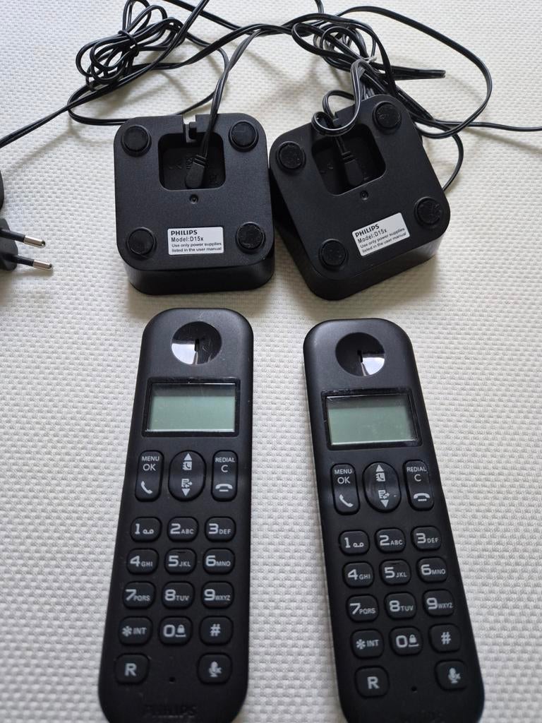 2 batteries pour téléphones portables Philips modèle D15 exl, Enlèvement ou Envoi