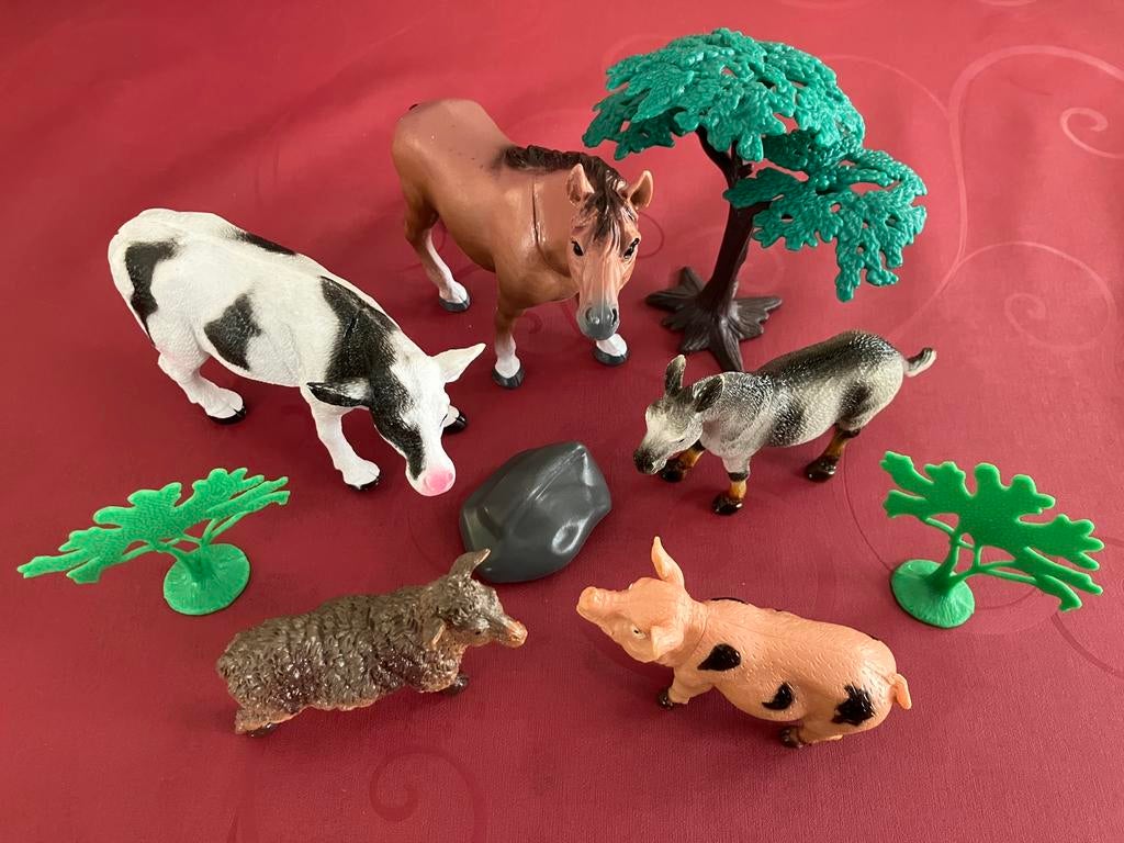 5 boerderijdieren en 3 boompjes uit plastiek, Ophalen of Verzenden, Zo goed als nieuw, Jongen of Meisje