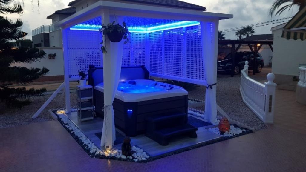 Neuf Jacuzzi 3 places 2 Couches de gamme exclusive, Jardin & Terrasse, Enlèvement, Neuf